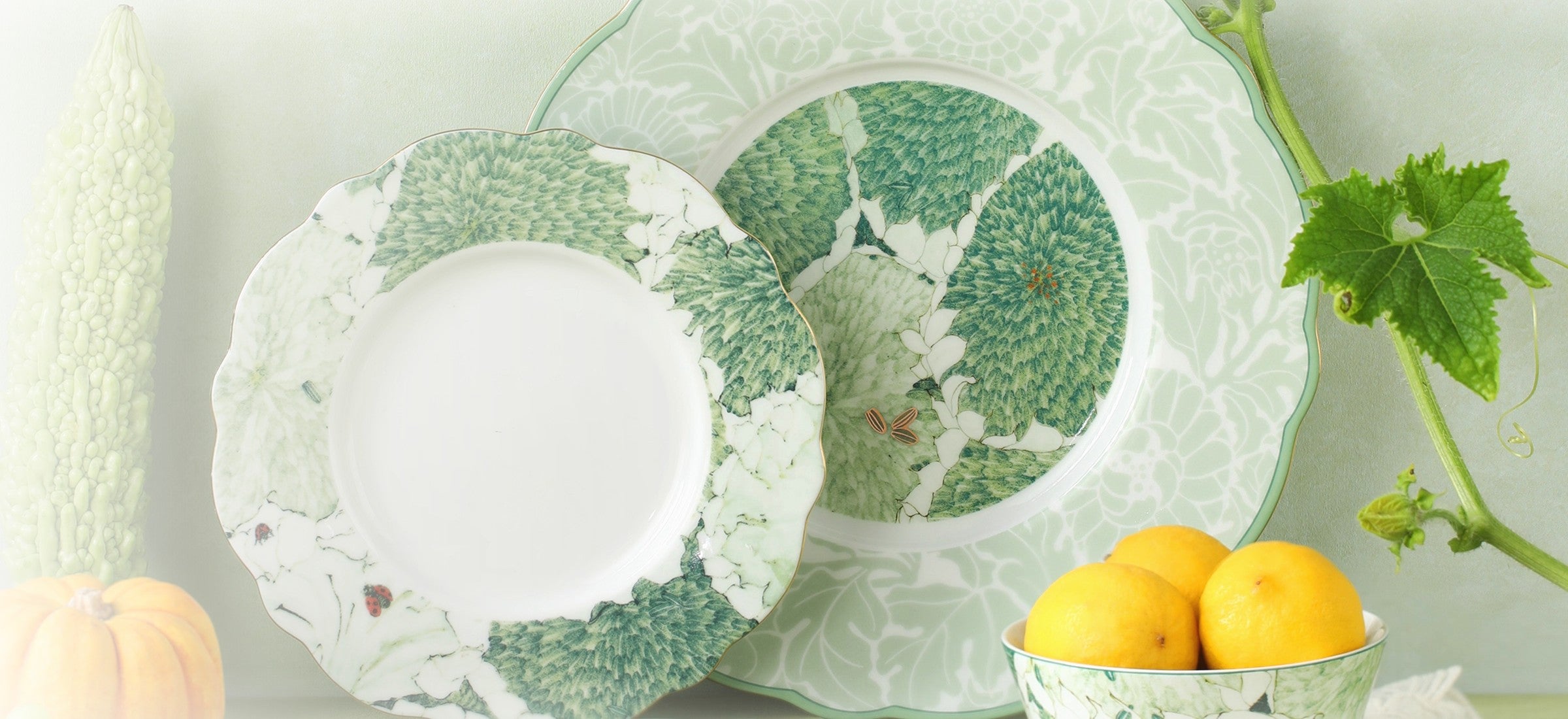 MOWANA Chasing Light porcelain collection carousel