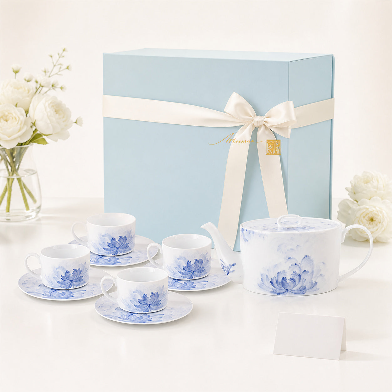 Blue Lotus four-place gift set with pale blue MOWANA gift box