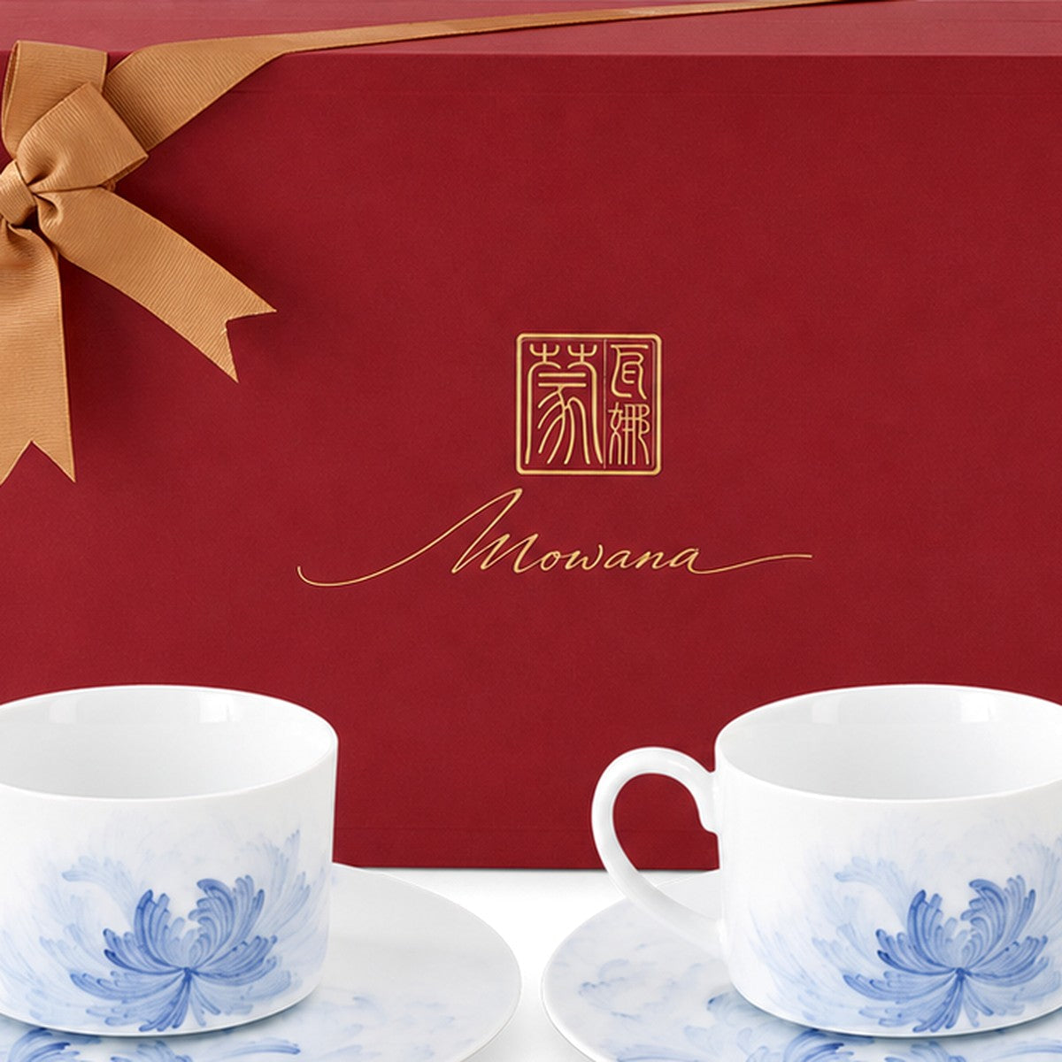 Blue Lotus Pair Cup & Saucer Gift Set porcelain pattern and finish detail