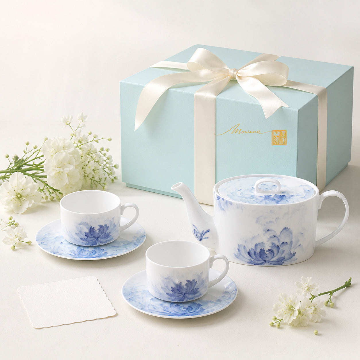 Blue Lotus two-place gift set with pale blue MOWANA gift box