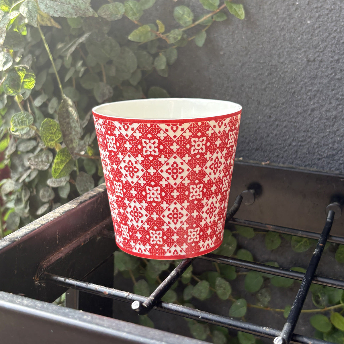 red Fanhua Choko Cup — real product photograph