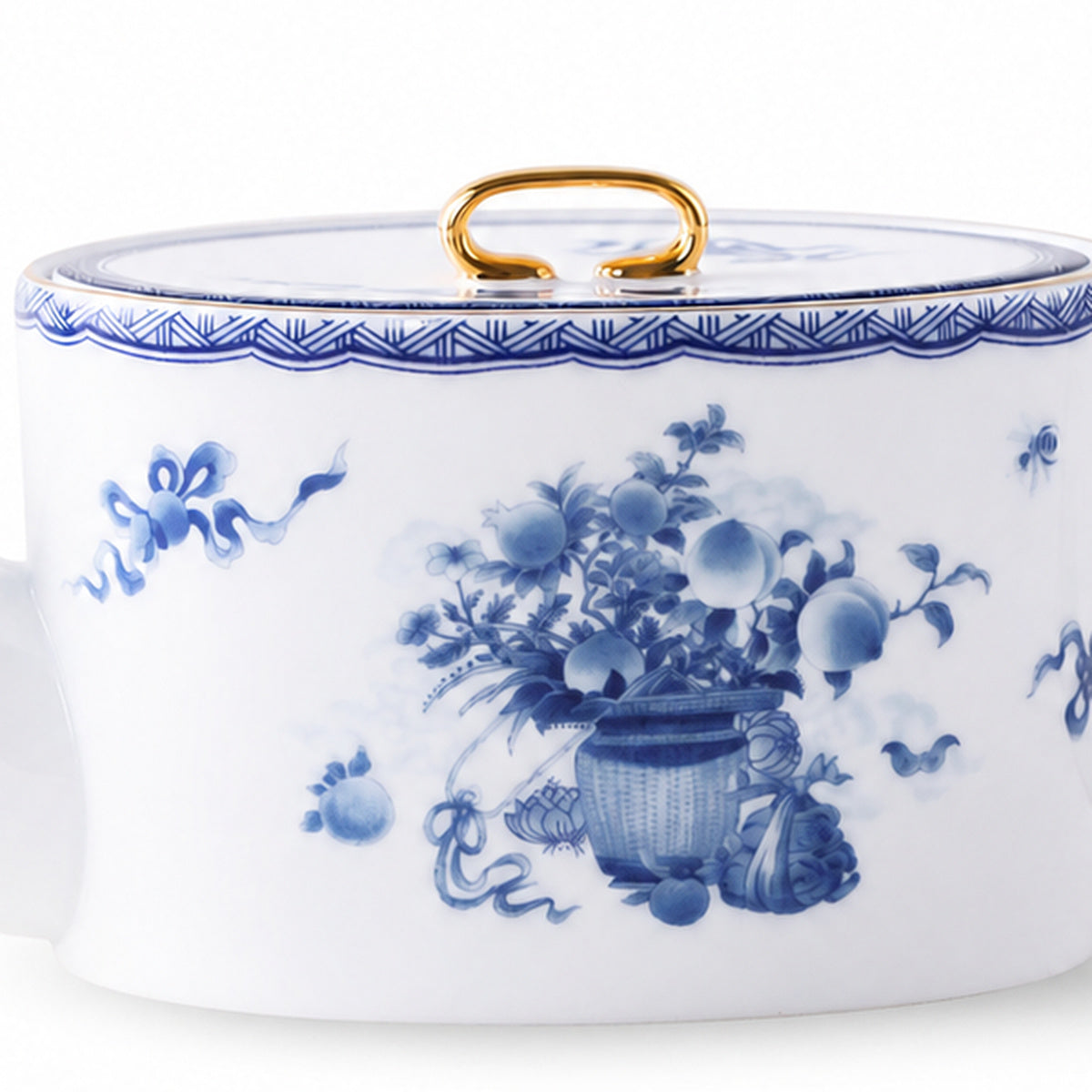 Golden Harmony Coffee Pot blue-and-white porcelain detail